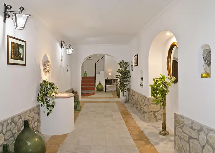 Bed and Breakfast Antico Monastero Di Ανακάπρι